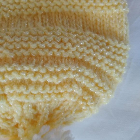 HandKnit Baby Cap Yellow and White with PomPom 0-3 Mon Infant Beanie - Picture 2 of 6